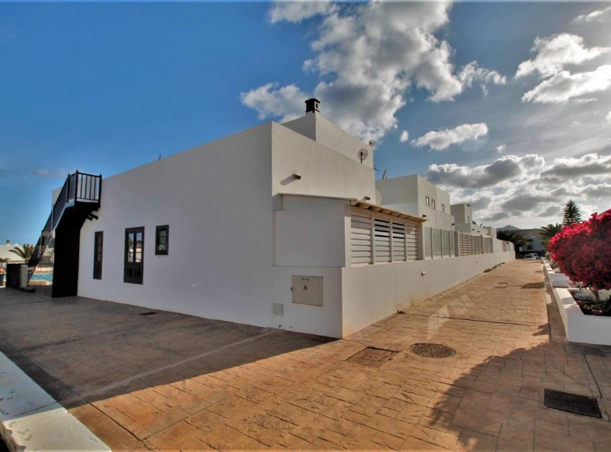 Villa Casal Con Balcon La Vela Vivienda Vacacional Puerto Calero Exterior foto