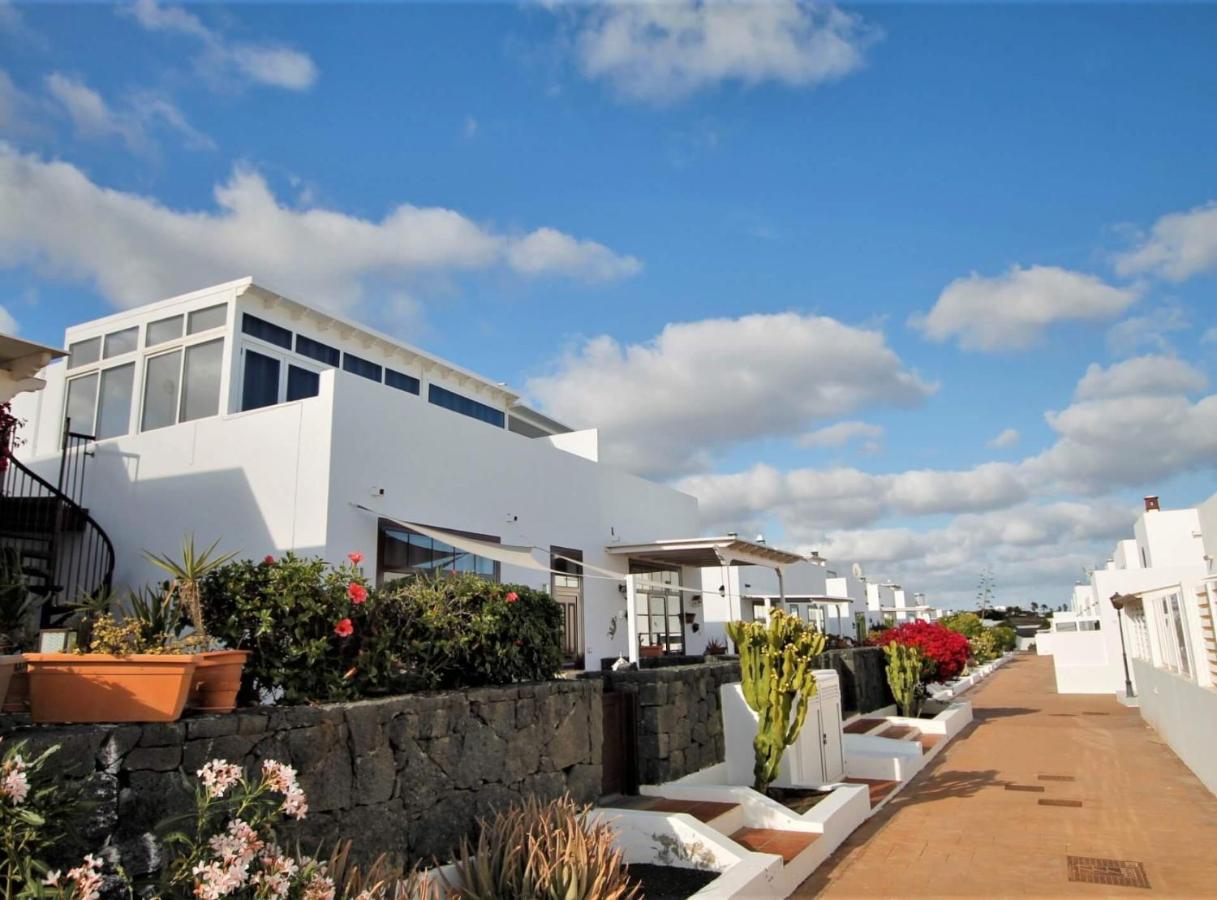 Villa Casal Con Balcon La Vela Vivienda Vacacional Puerto Calero Exterior foto